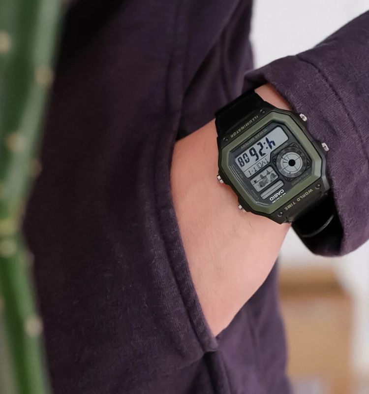 CASIO AE-1200WHB-1BVDF